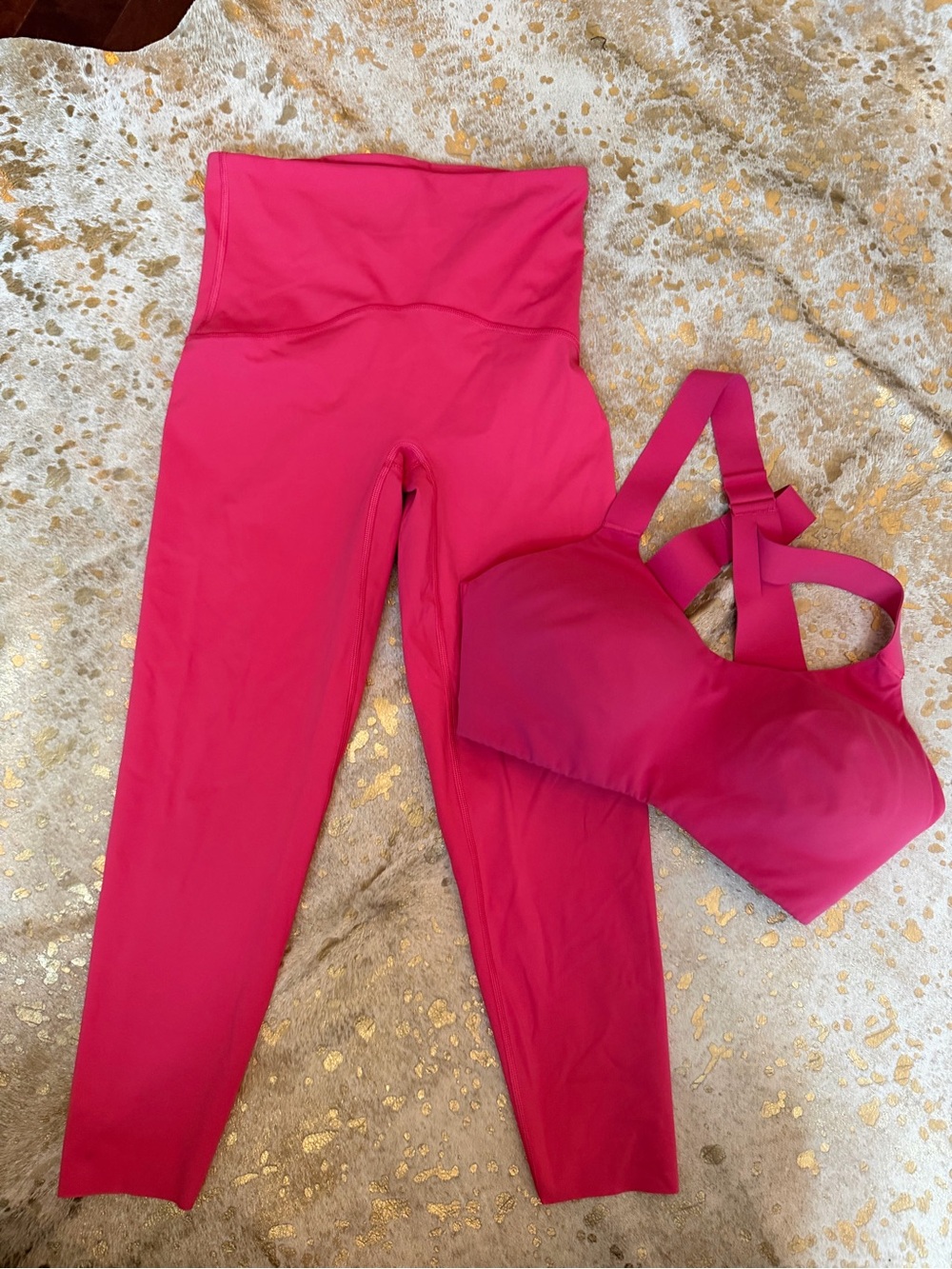 SPANXshape™ Booty Boost® 7/8 Leggings with matching bra